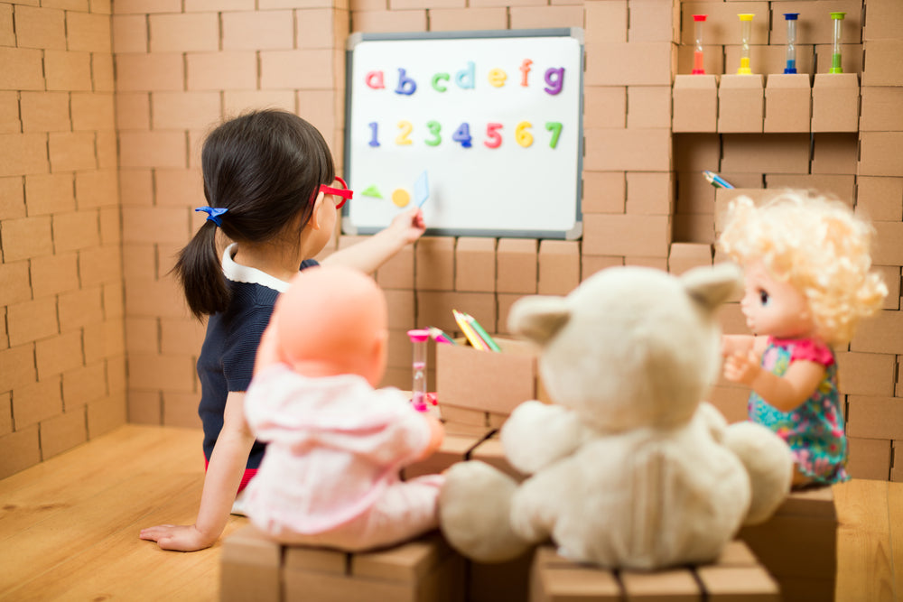 Why Pretend Play Is Important for Kids - Playing Pretend and Child  Development