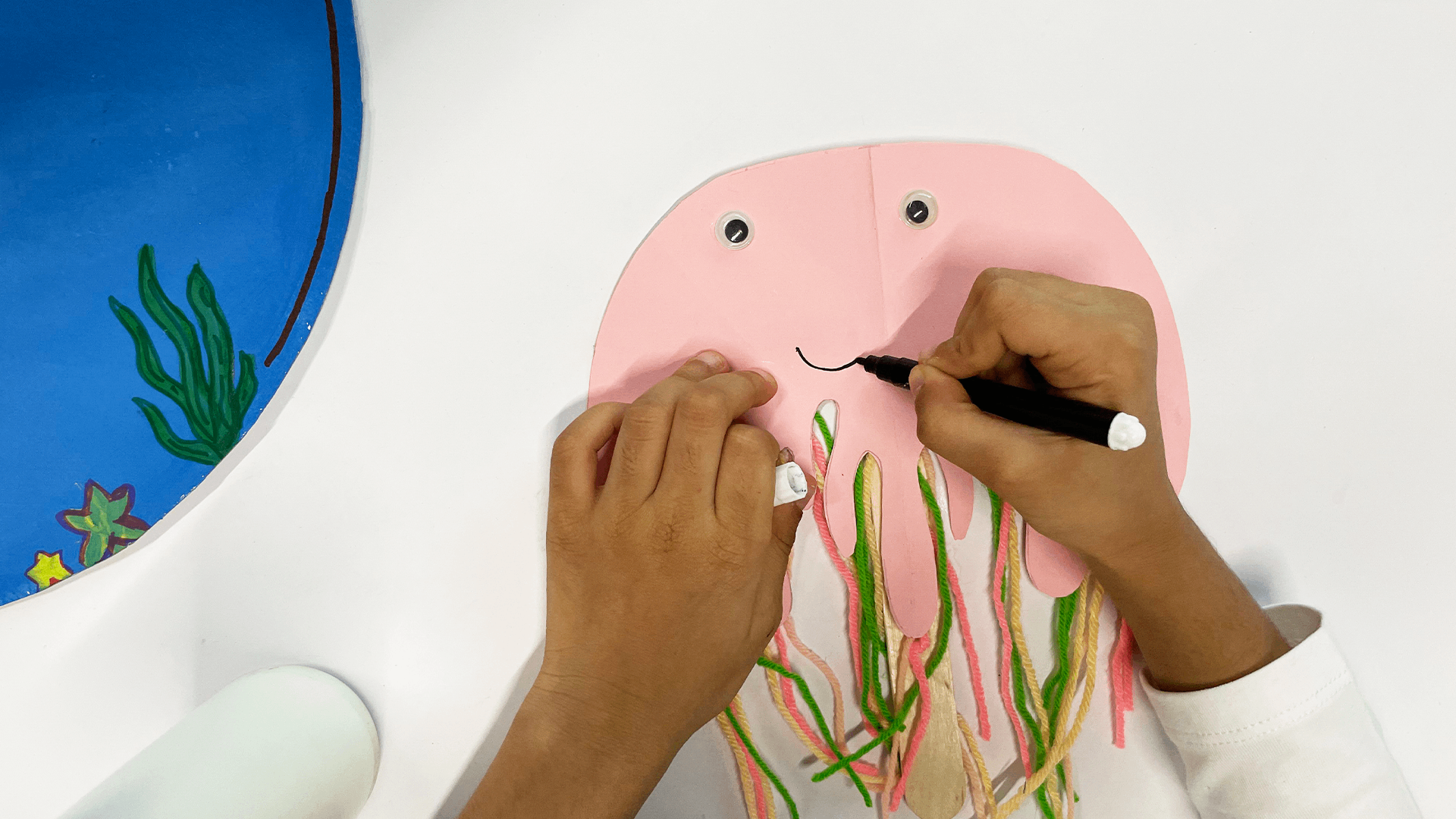 DIY Swimming Jellyfish With Just 7 Items – Skillmatics