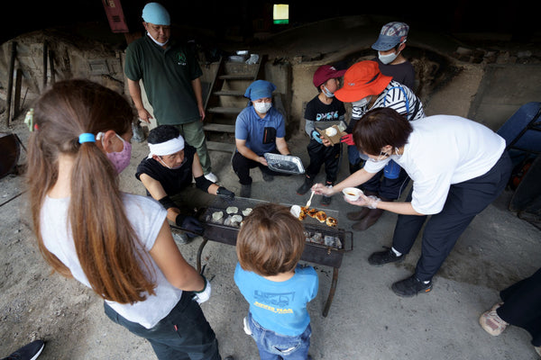 SUMITCH(スミッチ)　谷地林業　山の日　イベント　せんべい焼き