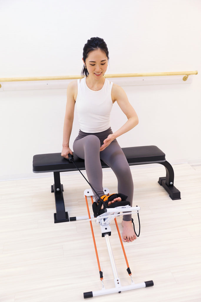 リハビー・レッグプレス 膝のねじれを正常化するトレーニング器具 