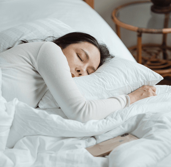 Soft Bed Pillows vs Firm Bed Pillows : Which One To Choose-Side sleepers