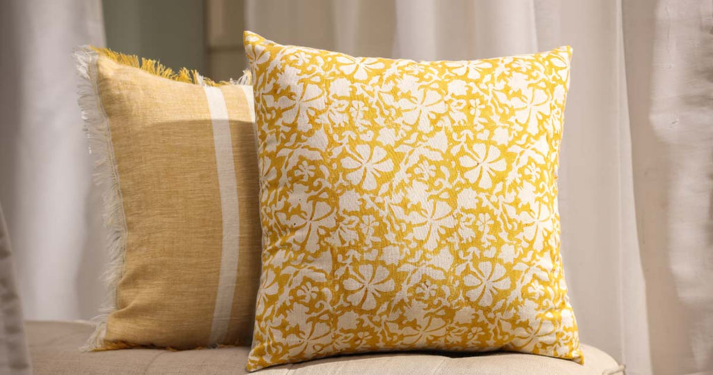 5 Ways to Style Bright Color Cushion
