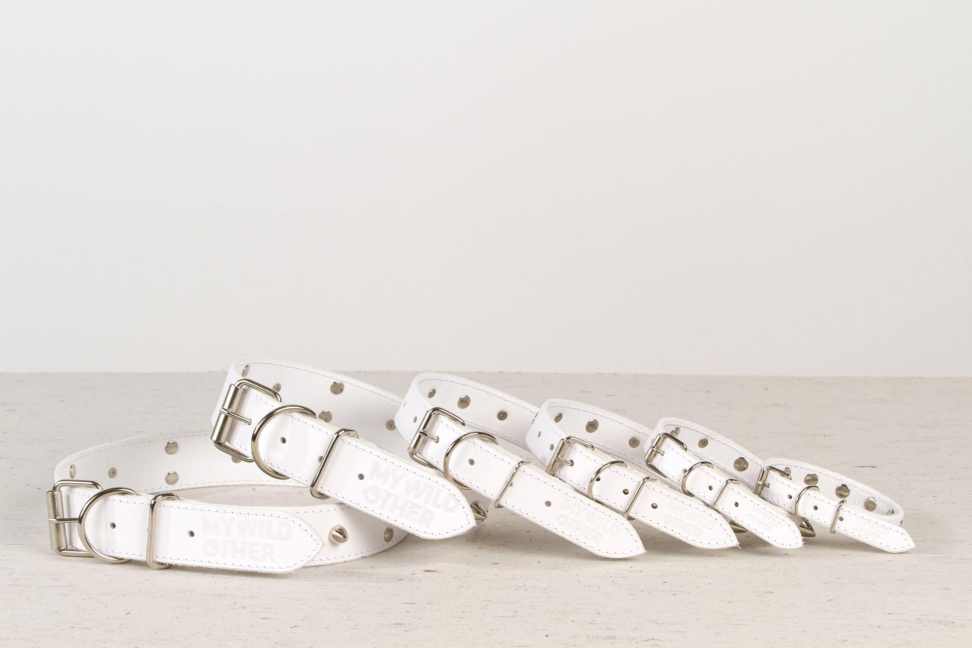Handmade white leather STUDDED dog collar+matching leash 