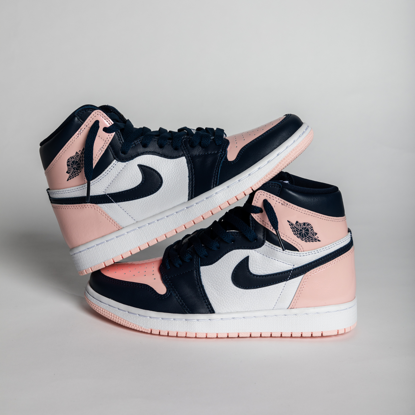 Joseph Banks Licuar Traducción Nike Air Jordan 1 Retro High Atmosphere/Bubblegum (W) | SneaksNFashionke