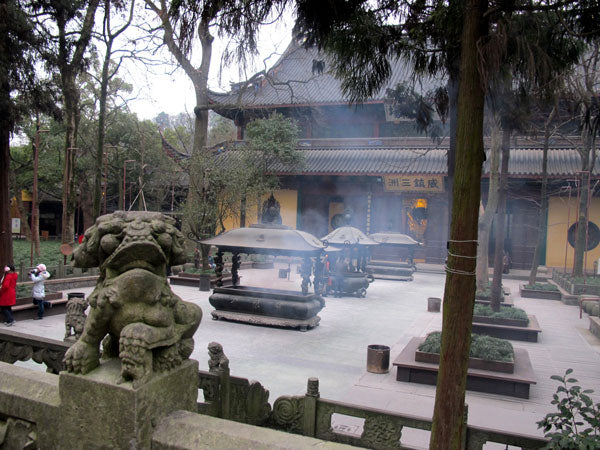 Courtyard of Lingyin Temple