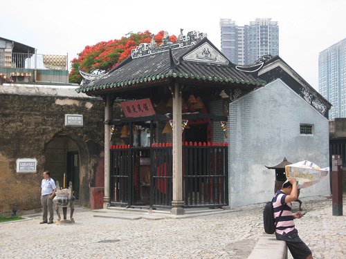 The Na Tcha Temple