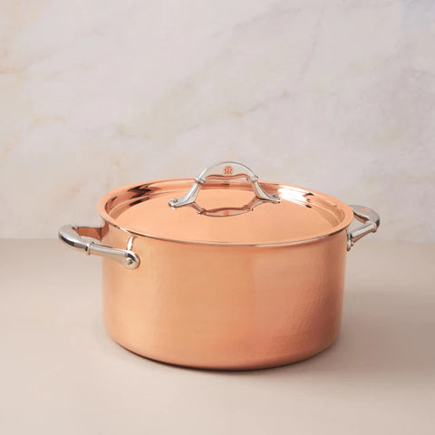 covered stockpot