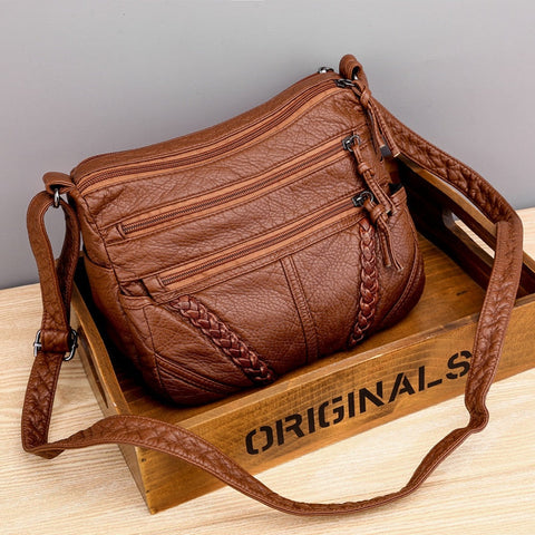 Bolsa Feminina Transversal de Couro - Compre 1 Leve 2