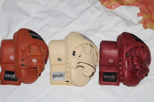 leather-boxing-gloves-by-tusslegear