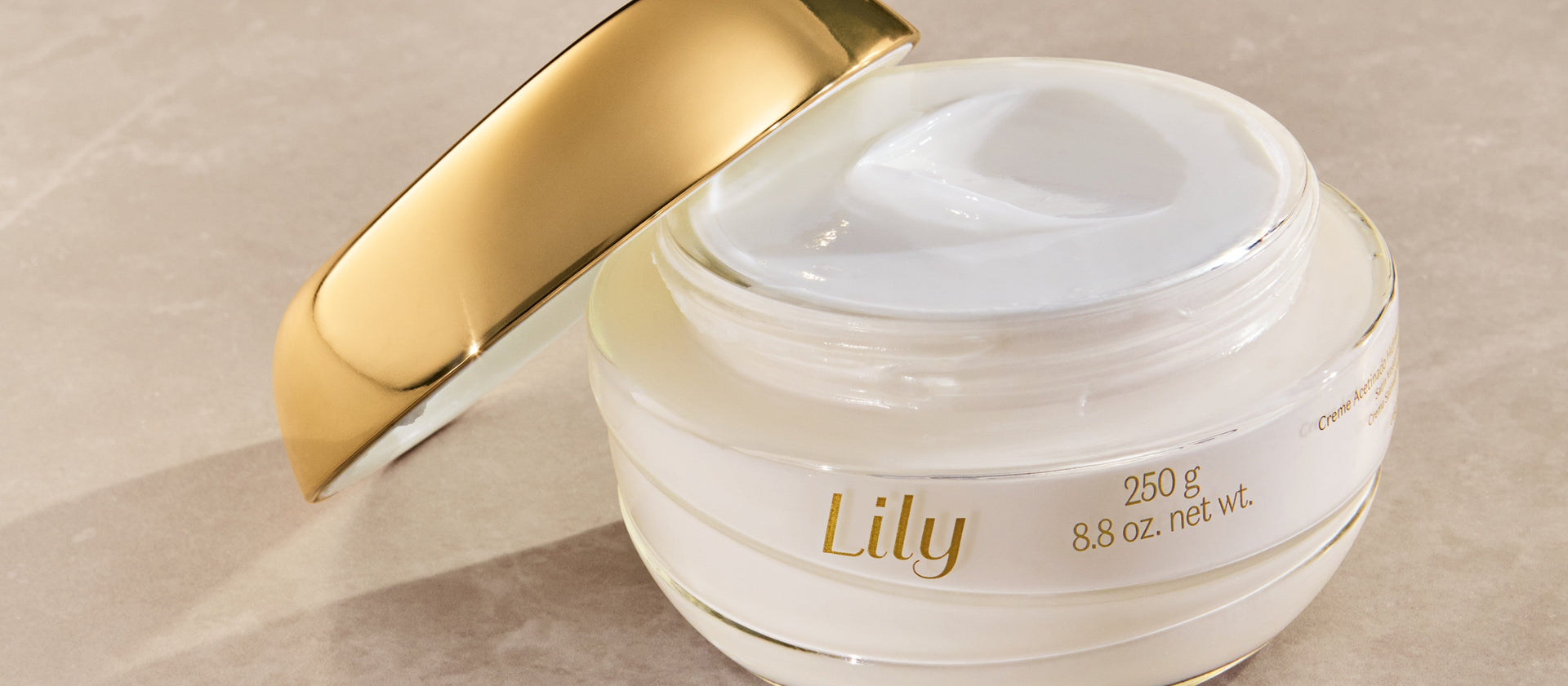 O BOTICARIO Lily True Glow Bundle: Eau de Parfum (2.5 fl oz), Body Cream  (8.8oz) & Shimmering Body Gel (8.8oz)