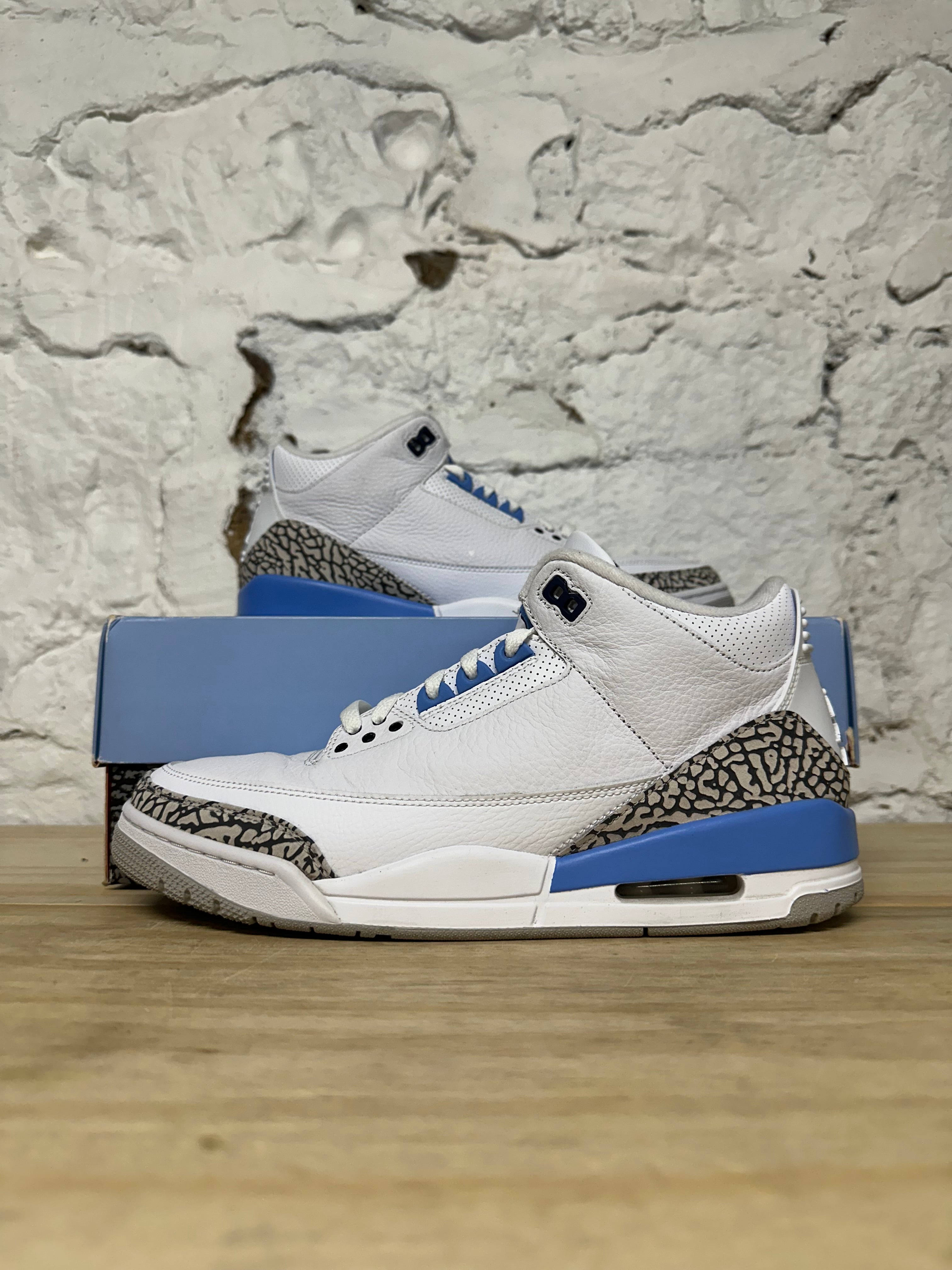 Air Jordan 3 UNC Sz 11