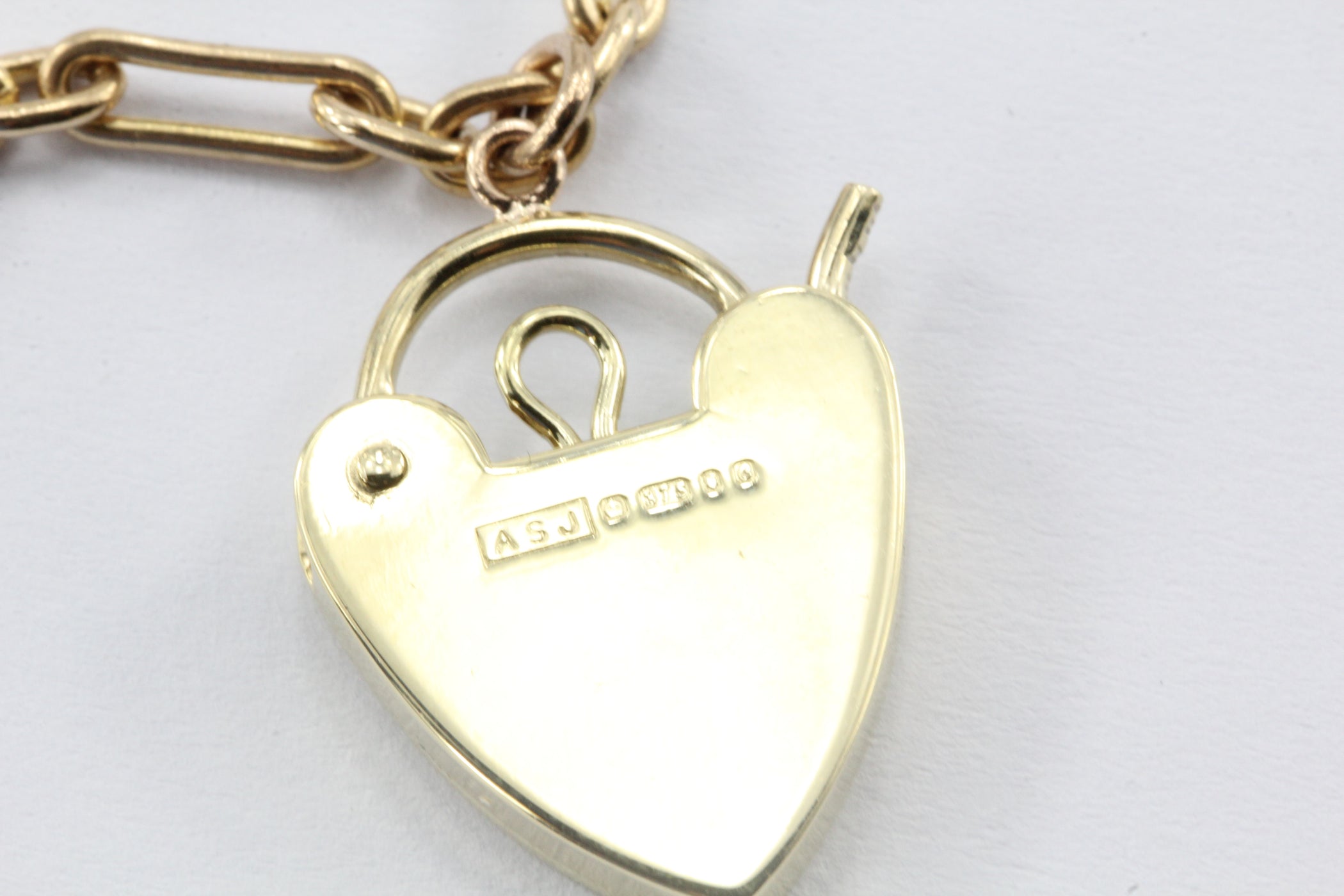 Vintage 14K Gold Bracelet w/ English 9ct Gold Heart Lock Charms — QUEEN MAY