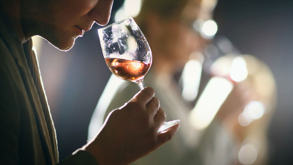 Comment déguster le vin comme un pro ? – Flakon