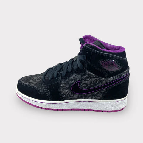 NIKE AIR JORDAN 1 RETRO HIGH GS 'BLACK RED PLUM' - MAAT 36.5