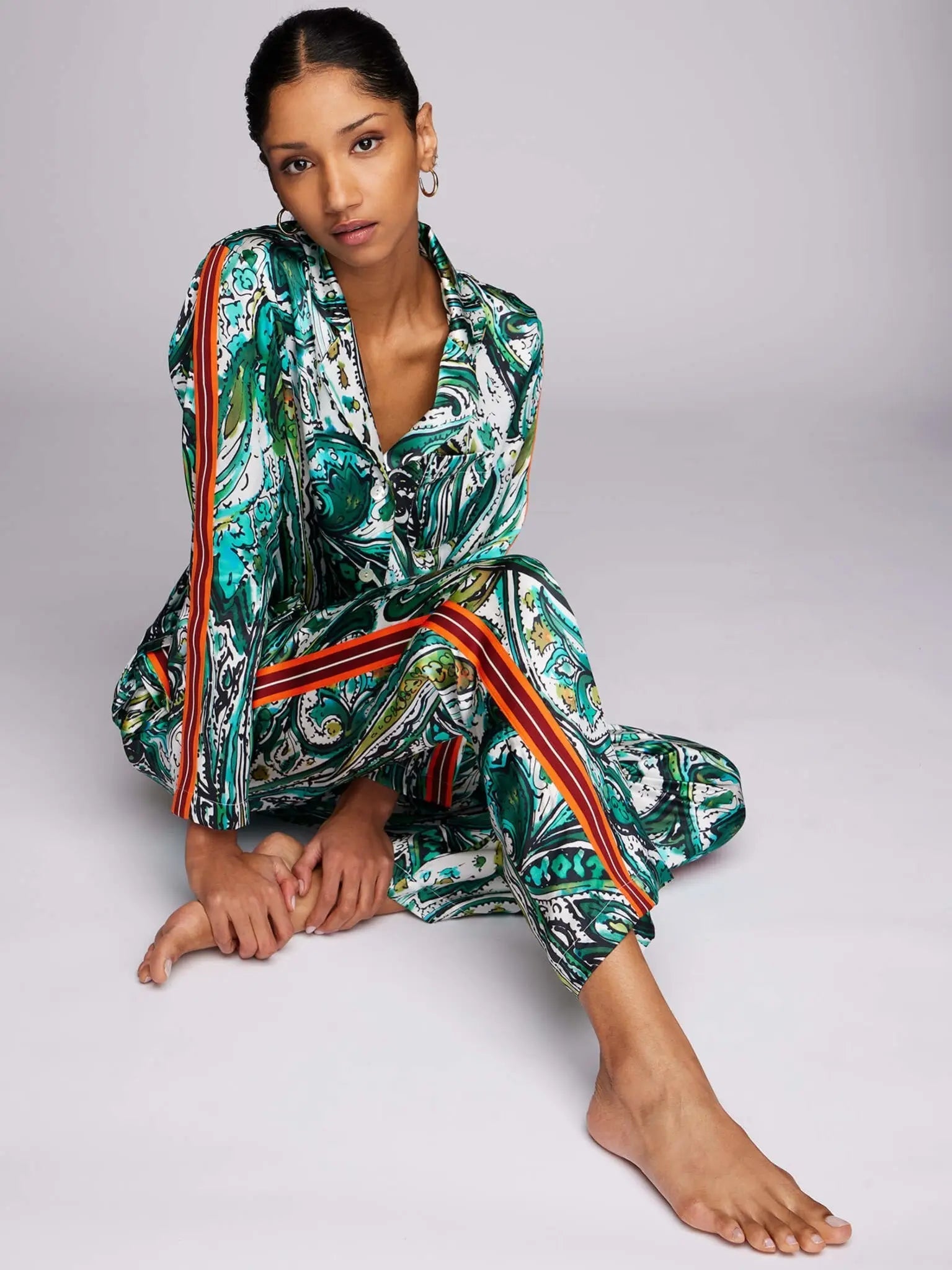 Image of Women's Emerald Paisley Silk Pajama Set With Stripe