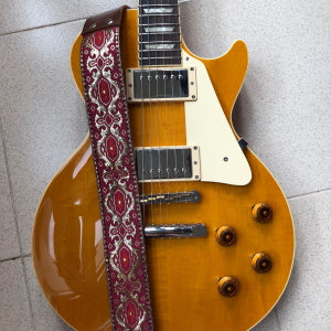 Pardo Guitar strap model Wine Cat with a Gibson Goldtop Les Paul