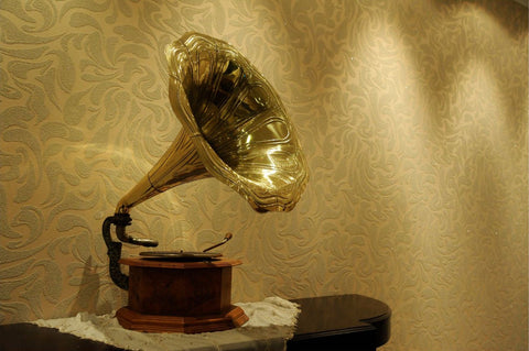 Gramophone Decor Tips