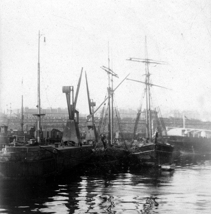 Old photograph of ships at Queen's Dock Glasgow
