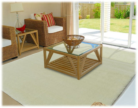Light-colored carpets have the effect of brightening and amplifying the interior space