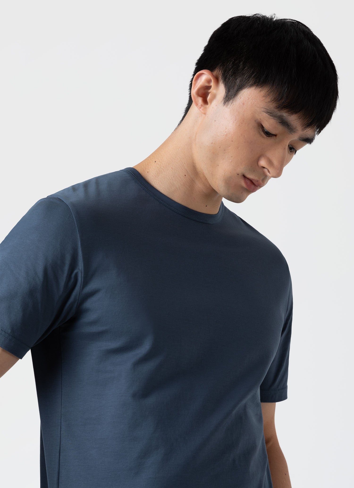 Men's Classic T-shirt in Shale Blue | Sunspel