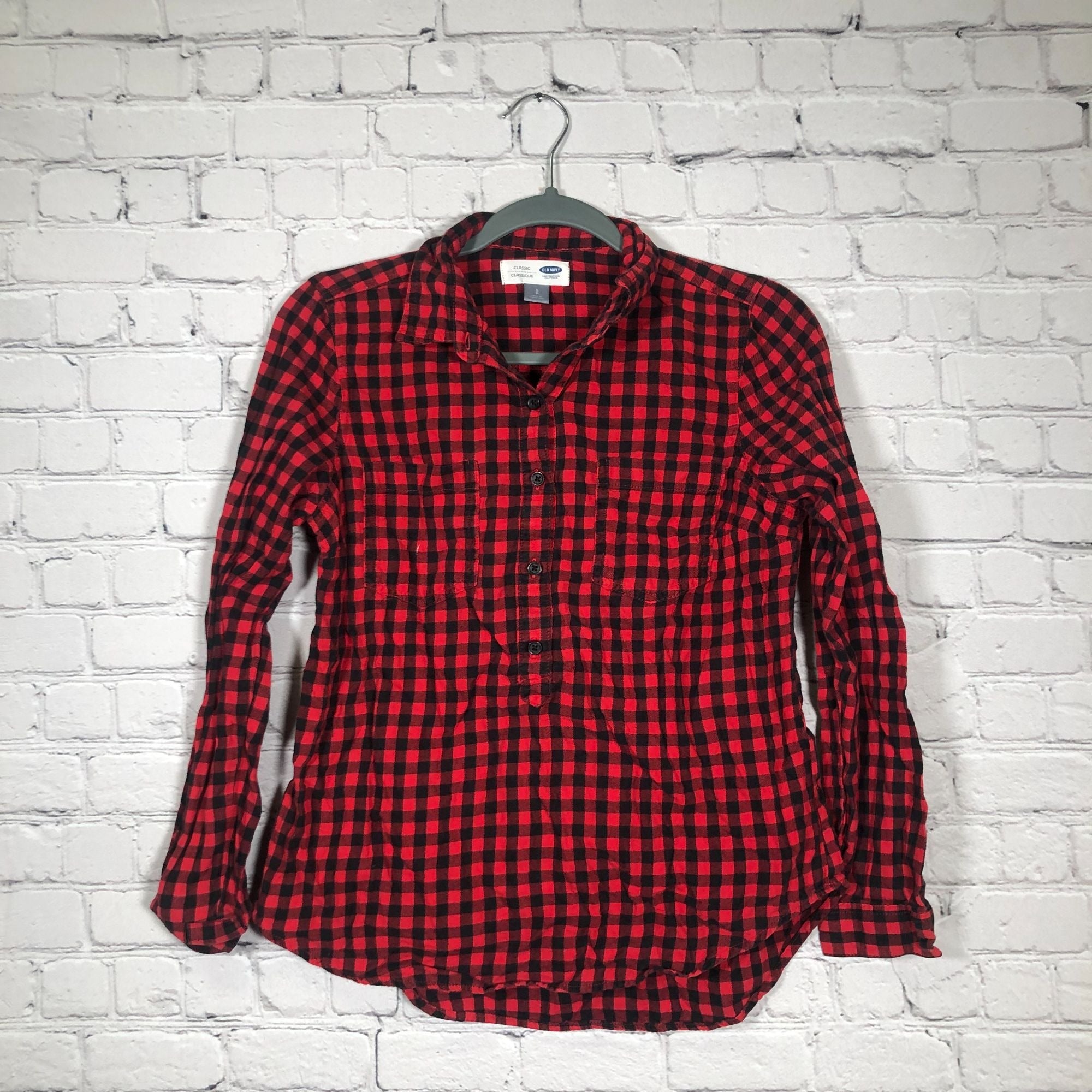 Old Navy Red Classic Plaid Top Small