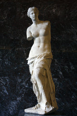 venus de milo at the Louvre Museum