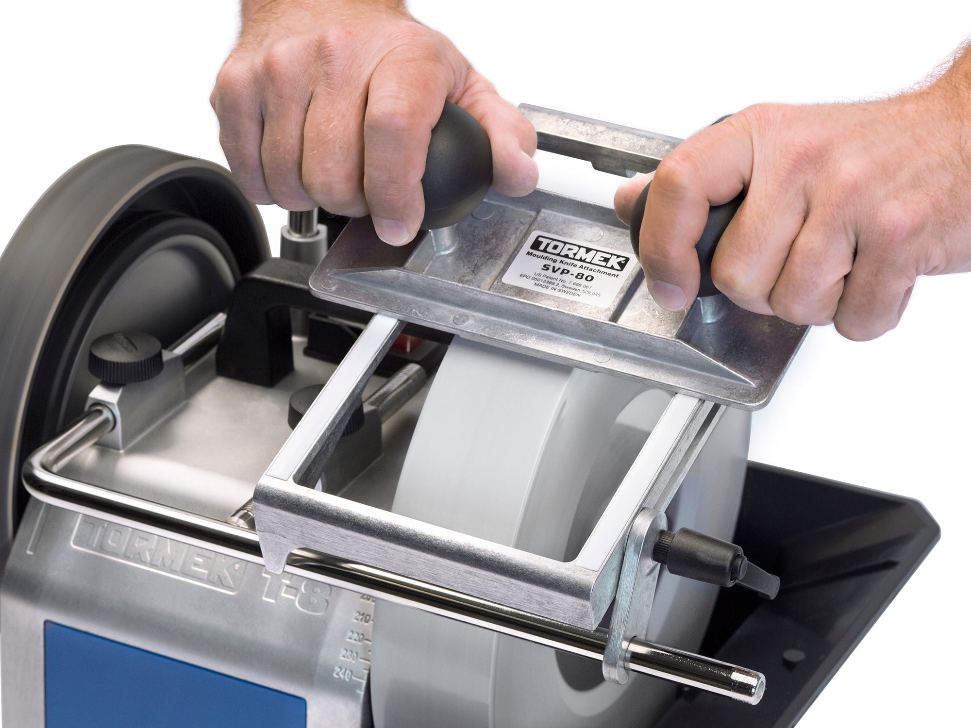 Sharpen thin and flexible knives with the Tormek Knife Jig SVM-140 