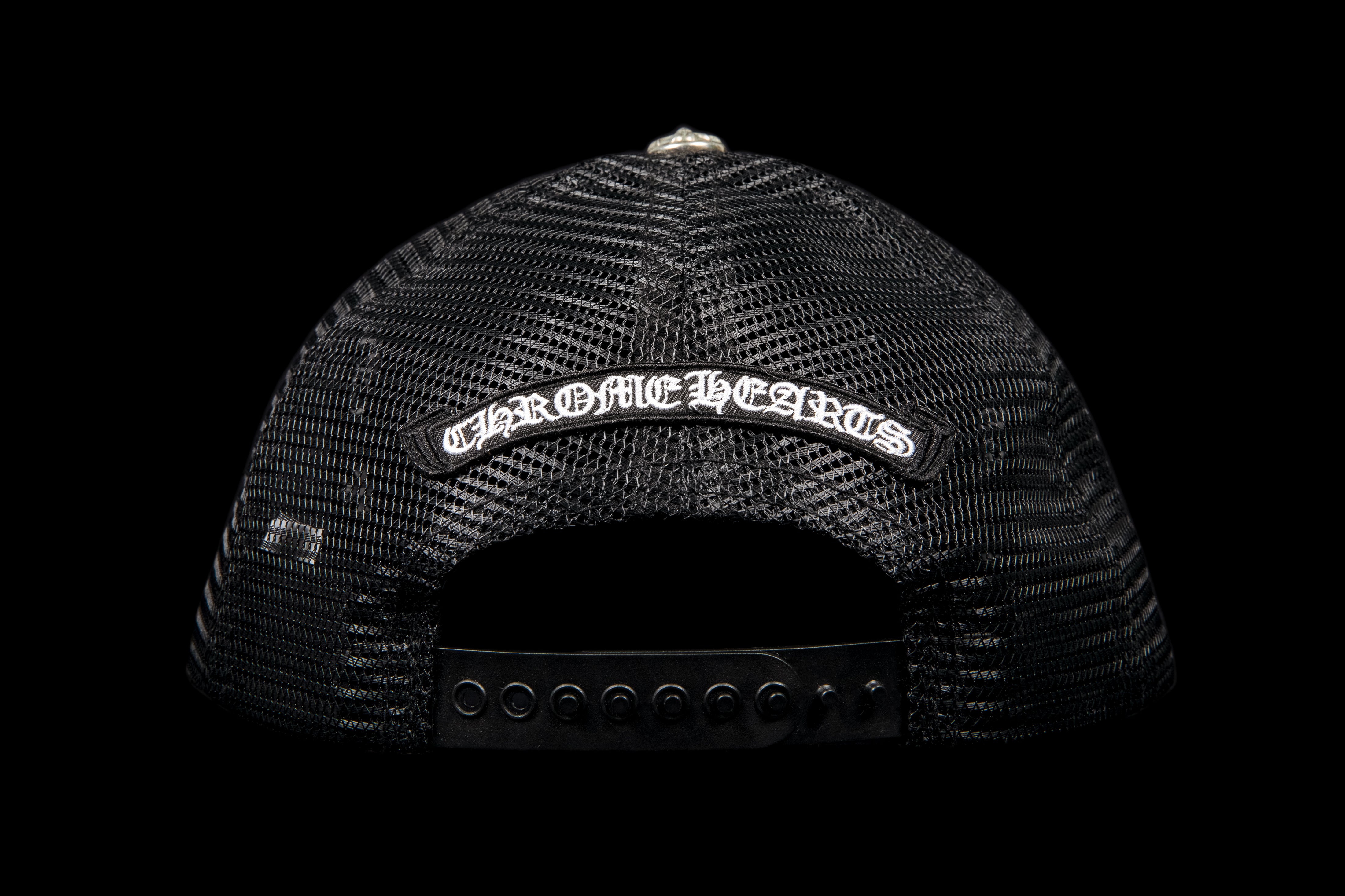 CHROME HEARTS CHOMPER HOLLYWOOD TRUCKER HAT