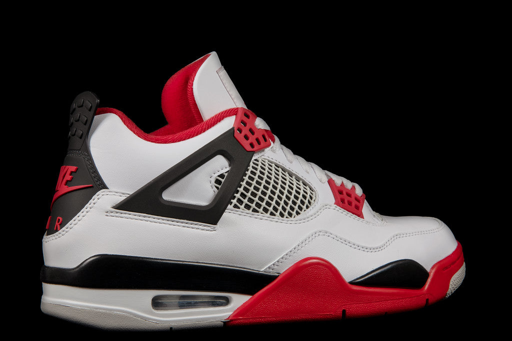 AIR JORDAN 4 RETRO