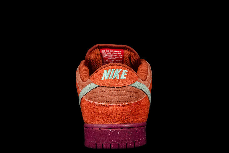 Nike SB Dunk Low Mystic Red DV5429-601