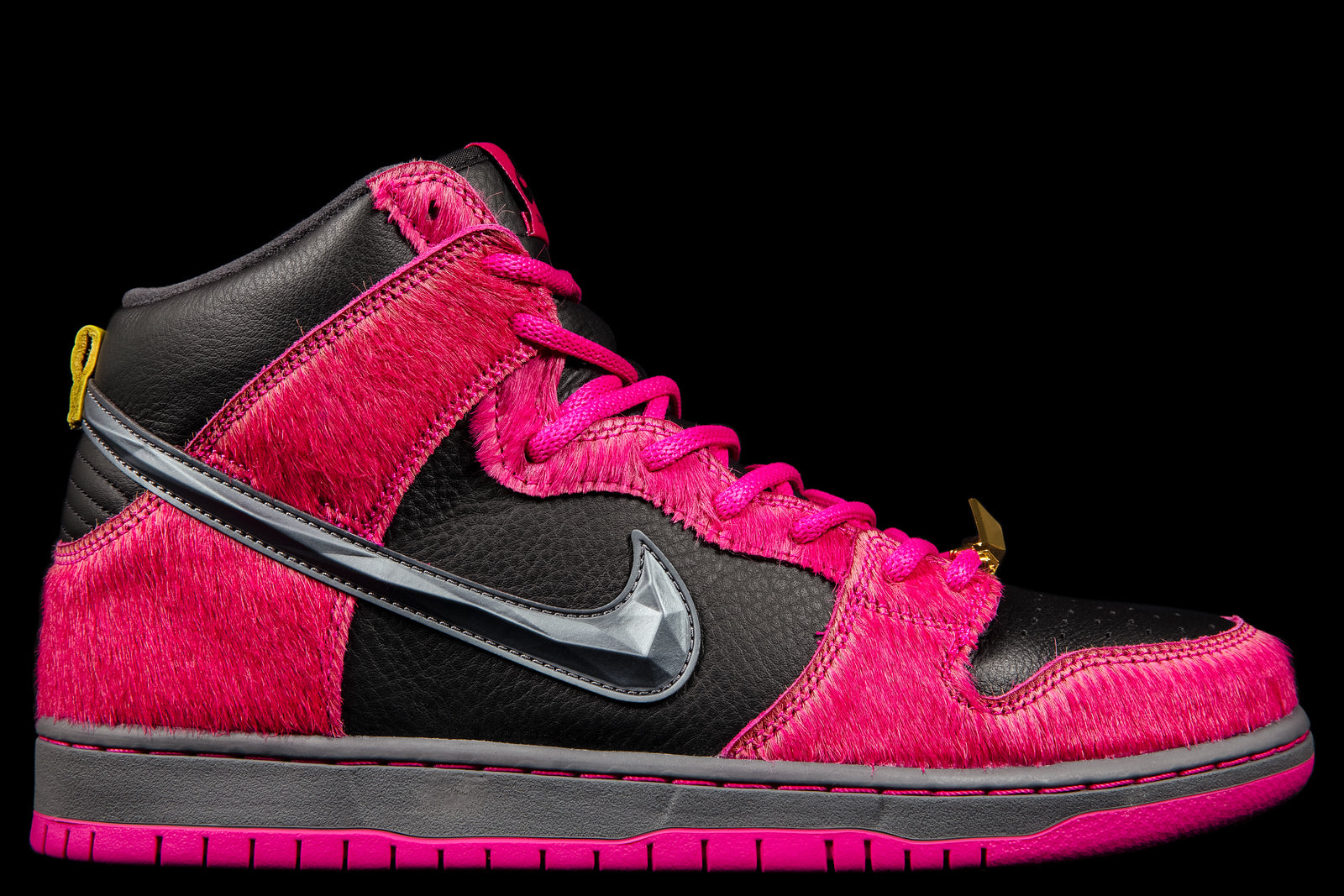 NIKE SB DUNK HIGH QS