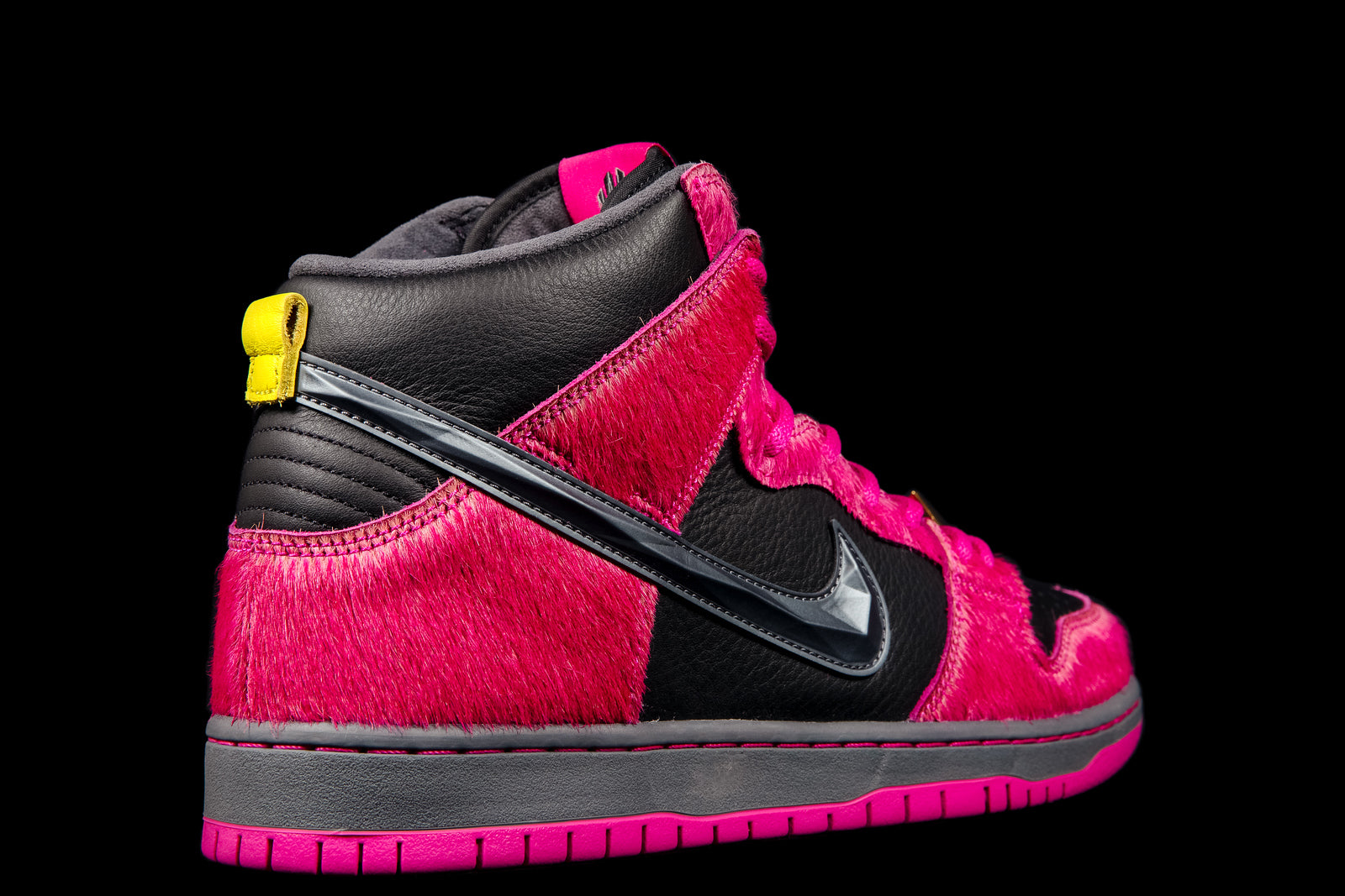 NIKE SB DUNK HIGH QS