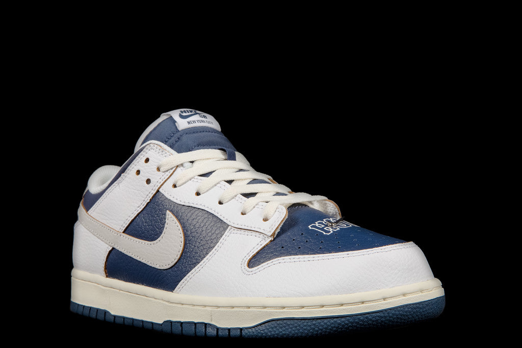 NIKE SB DUNK LOW OG QS