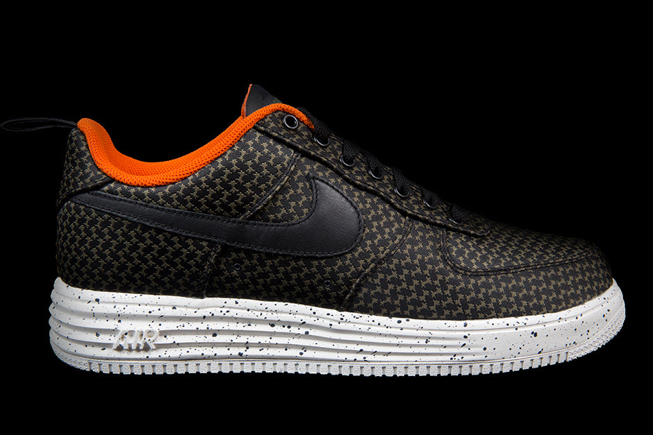 NIKE LUNAR FORCE 1 UNDEFEATED SP