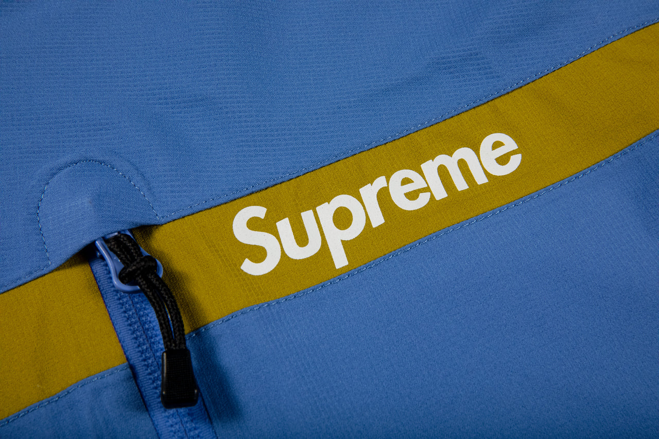 SUPREME TAPED SEAM JACKET