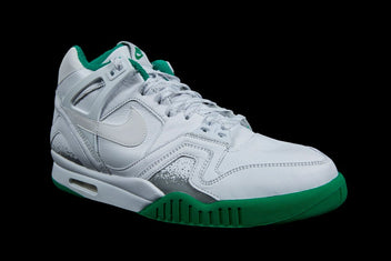 NIKE AIR TECH CHALLENGE II SP