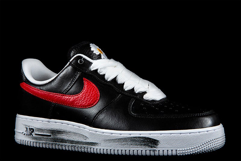 NIKE AIR FORCE 1 '07 / PARANOISE