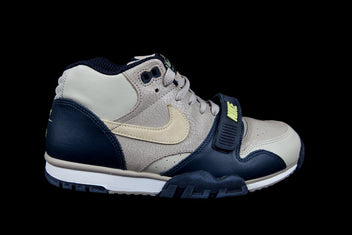 NIKE AIR TRAINER 1