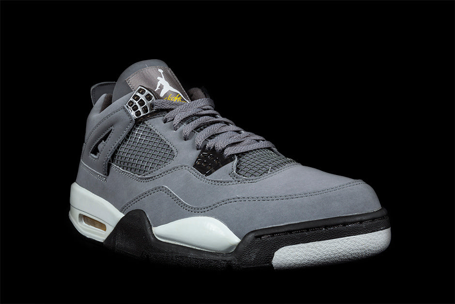 AIR JORDAN 4 RETRO