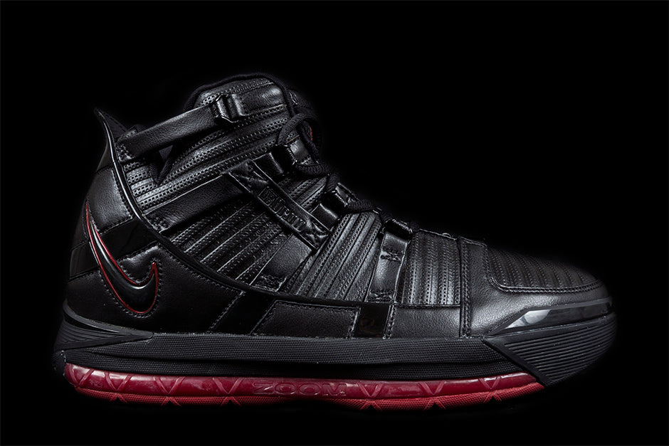 NIKE ZOOM LEBRON 3