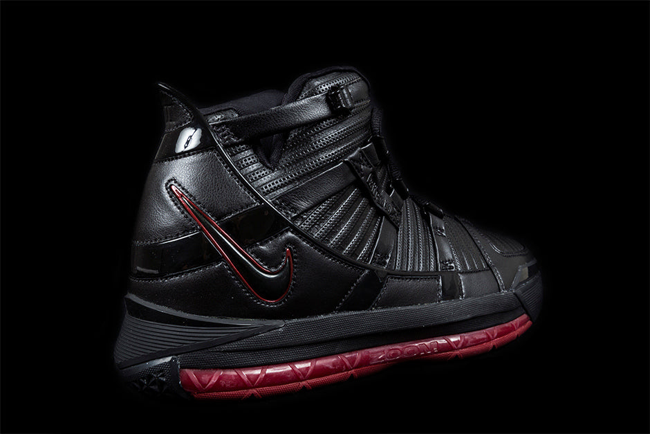 NIKE ZOOM LEBRON 3