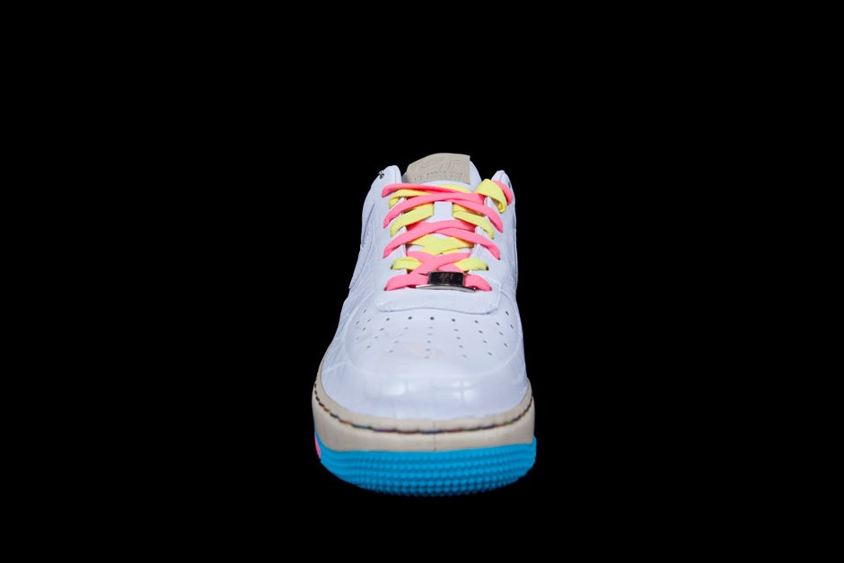 NIKE WOMENS AIR FORCE 1 SUPREME MCO I/O '07