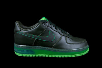 NIKE AIR FORCE 1 SUPREME MAX AIR `07