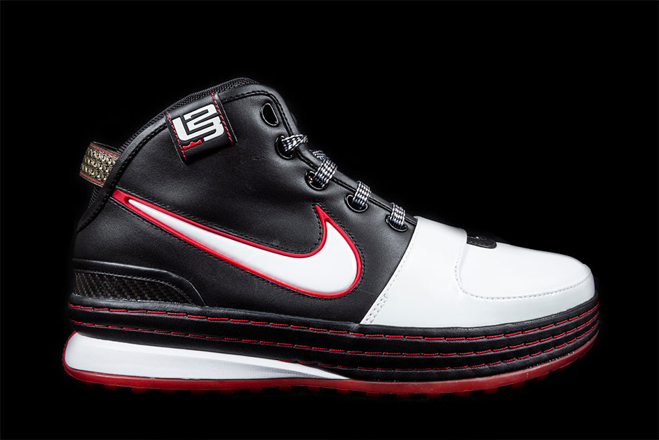 NIKE ZOOM LEBRON 6