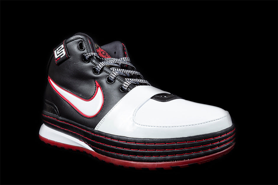 NIKE ZOOM LEBRON 6