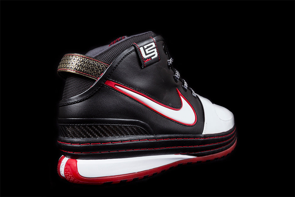 NIKE ZOOM LEBRON 6