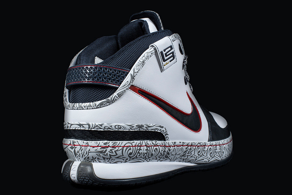 NIKE ZOOM LEBRON 6