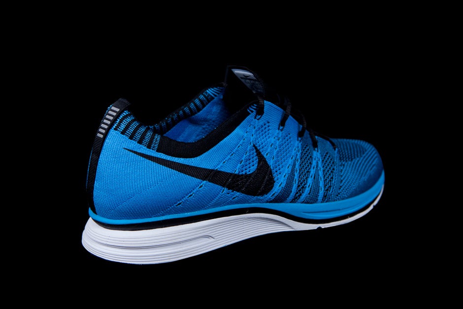 NIKE FLYKNIT TRAINER+