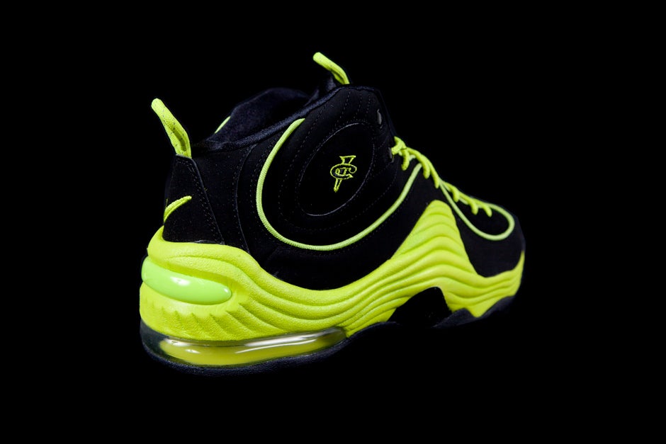 NIKE AIR PENNY II LE