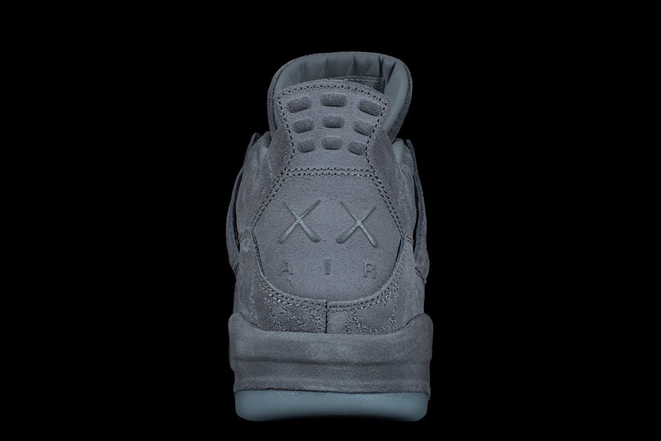 AIR JORDAN 4 RETRO KAWS